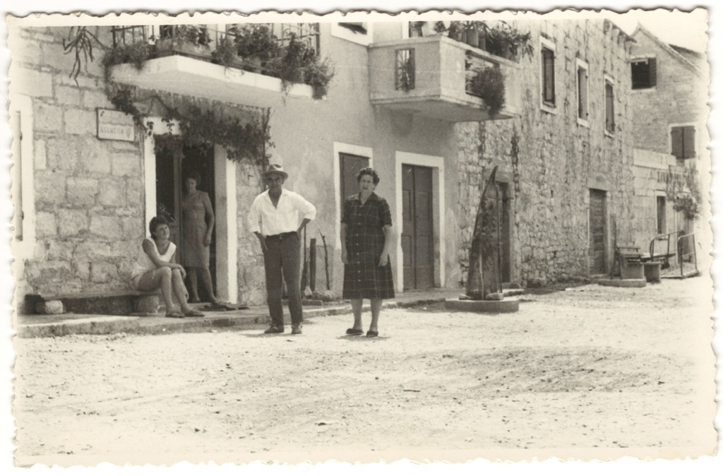 Maslinica 50-tih 20.st._Marin i Mairja Jakovčević_1