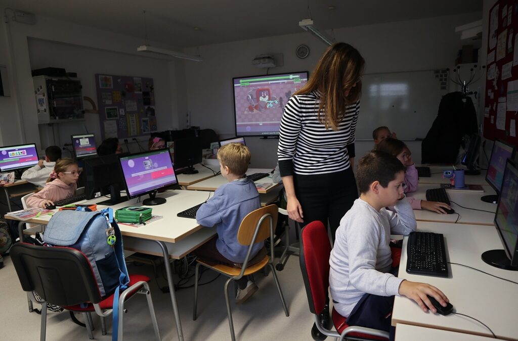 Općina Šolta sufinancirala obnovu informatičke opreme