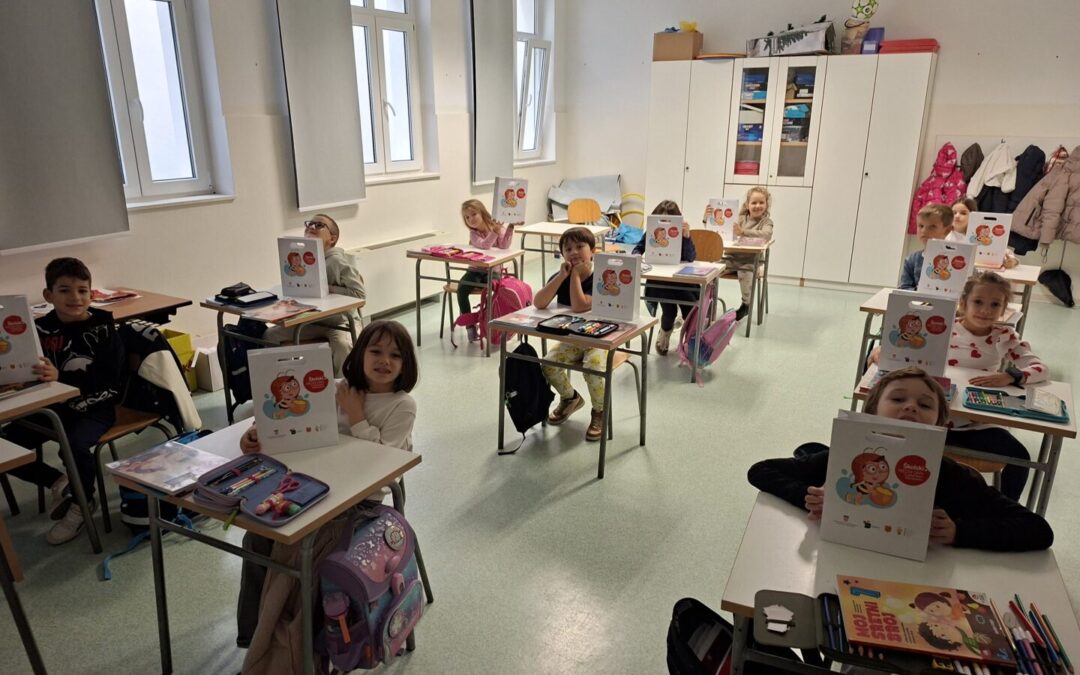 Školski medni dan 2025.: Prvašići učili o važnosti pčela i slatkim blagodatima meda